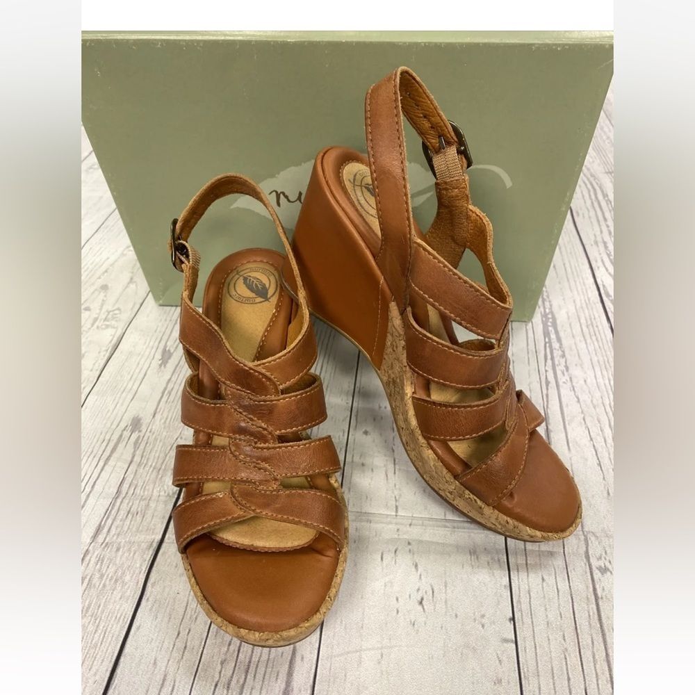 NURTURE GRENADA221 HONEY SIZE 10 WEDGE SANDALS